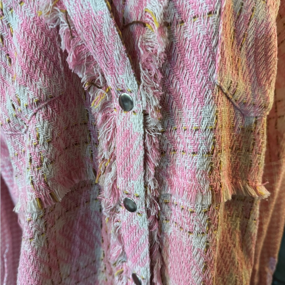 Shacket - Picture 3 of 3